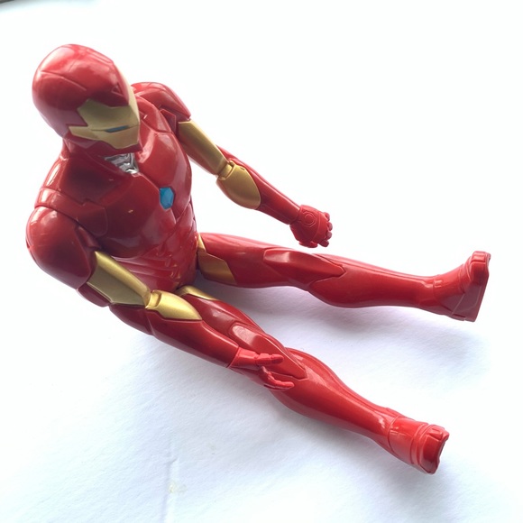 Hasbro Marvel Avengers Iron Man Action Figure - Picture 4 of 7